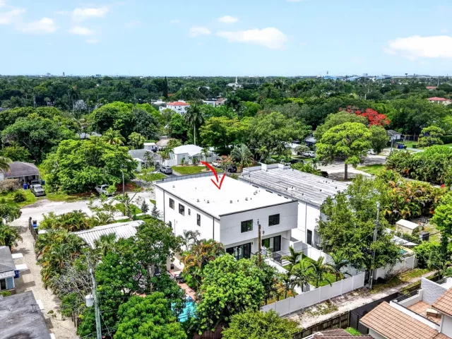 4-bedroom home for sale in Fort Lauderdale - 509 SW 11th Street - MondialRealty