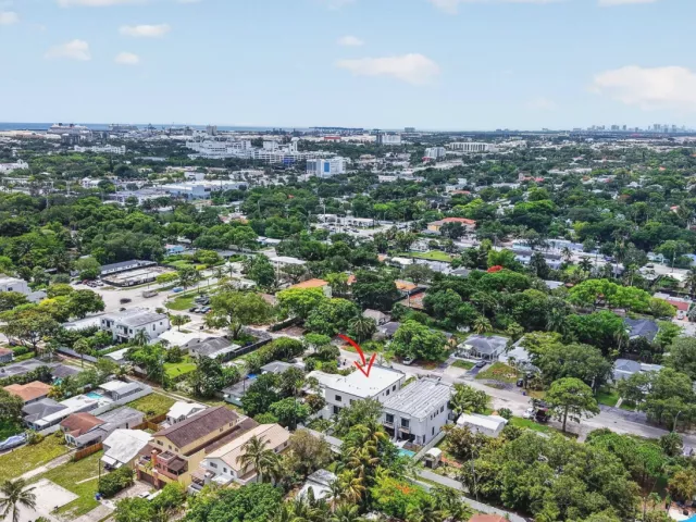 4-bedroom home for sale in Fort Lauderdale - 509 SW 11th Street - MondialRealty