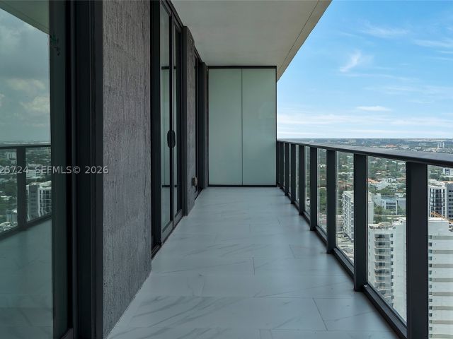 2-bedroom condo for sale in Miami - 1300 S Miami Ave 3211 - MondialRealty