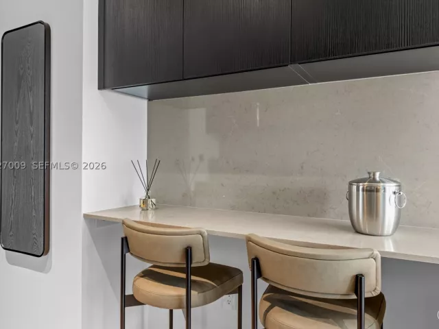 2-bedroom condo for sale in Miami - 20 NE 11th St 2910 - MondialRealty