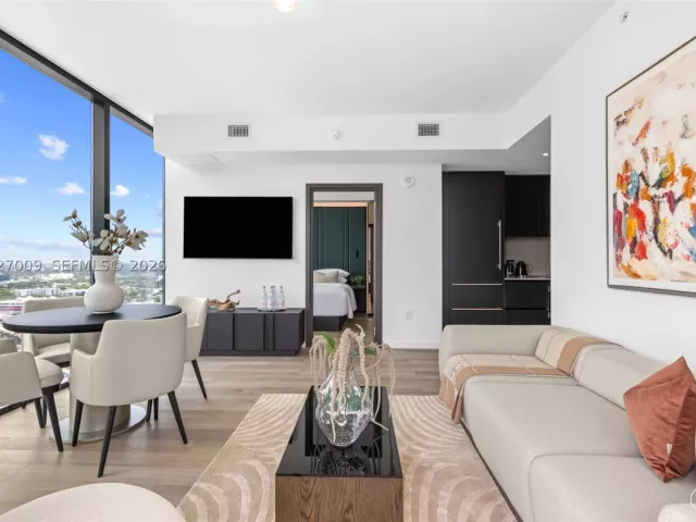 2-bedroom condo for sale in Miami - 20 NE 11th St 2910 - MondialRealty