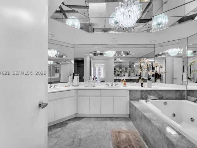 2-bedroom condo for rent in Sunny Isles Beach - 16485 Collins Ave 1836 - MondialRealty