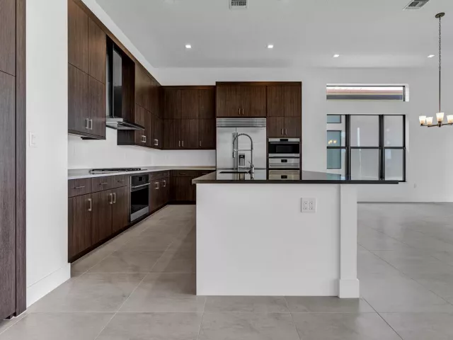 6-bedroom home for rent in Boca Raton - 9523 Riverside Park Drive - MondialRealty