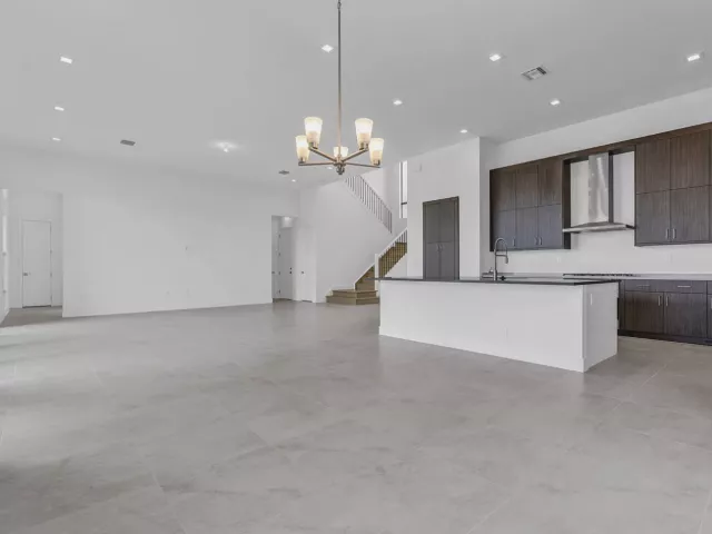 6-bedroom home for rent in Boca Raton - 9523 Riverside Park Drive - MondialRealty