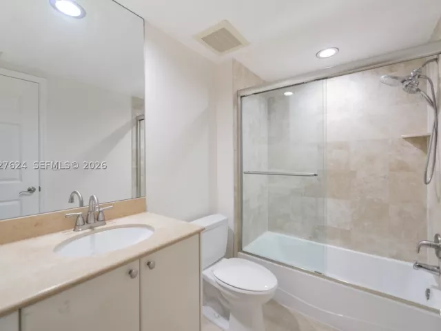 3-bedroom condo for sale in Hallandale Beach - 1745 E Hallandale Beach Blvd 1903W - MondialRealty