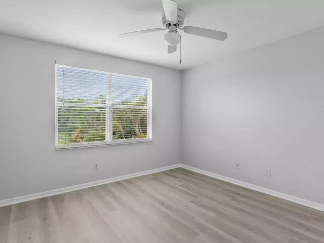 3-bedroom home for sale in West Palm Beach - 3260 Commodore Court - MondialRealty