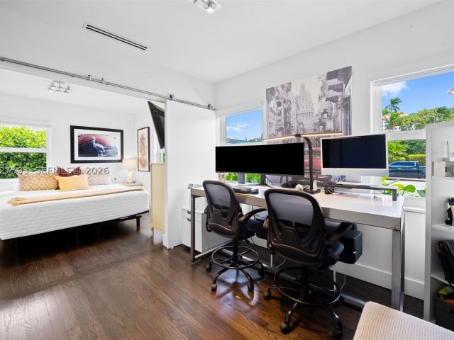 3-bedroom home for sale in Coral Gables - 39 Montilla Ave - MondialRealty