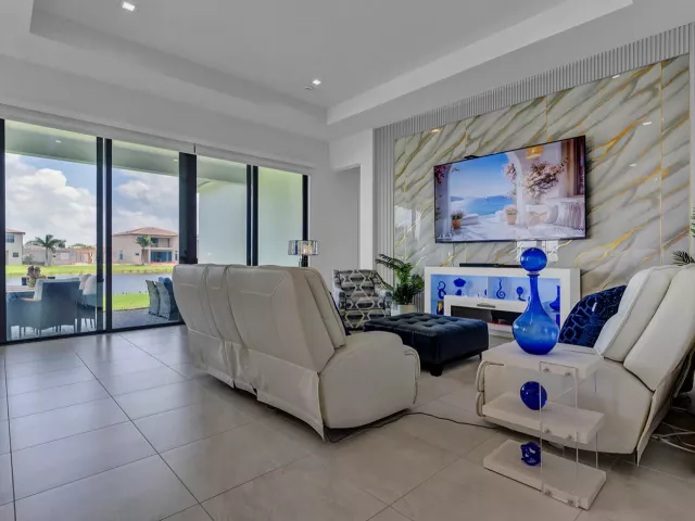 4-bedroom home for rent in Boca Raton - 9524 Riverside Park Drive - MondialRealty