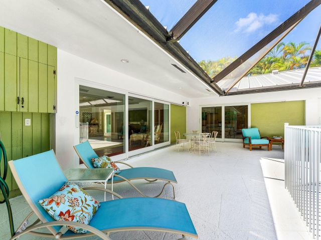 3-bedroom home for rent in Boca Raton - 1350 Spanish River Road - MondialRealty