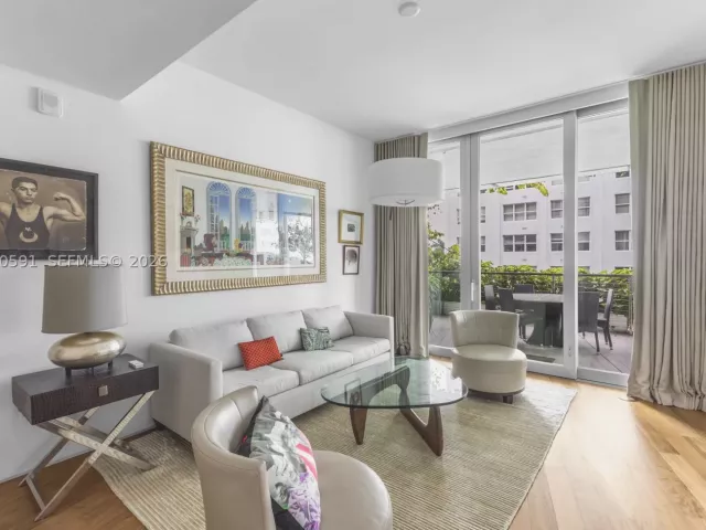 2-bedroom condo for sale in Miami Beach - 1300 Monad Ter 3E - MondialRealty