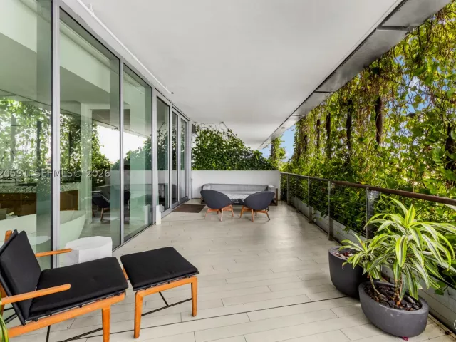 2-bedroom condo for sale in Miami Beach - 1300 Monad Ter 3E - MondialRealty
