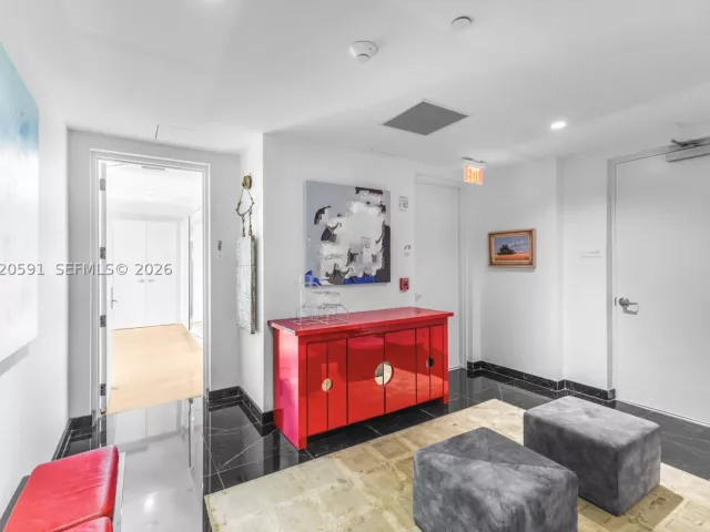 2-bedroom condo for sale in Miami Beach - 1300 Monad Ter 3E - MondialRealty