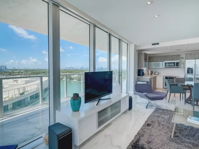 3-bedroom condo for sale in Miami Beach - 6700 Indian Creek Dr 1102 - MondialRealty