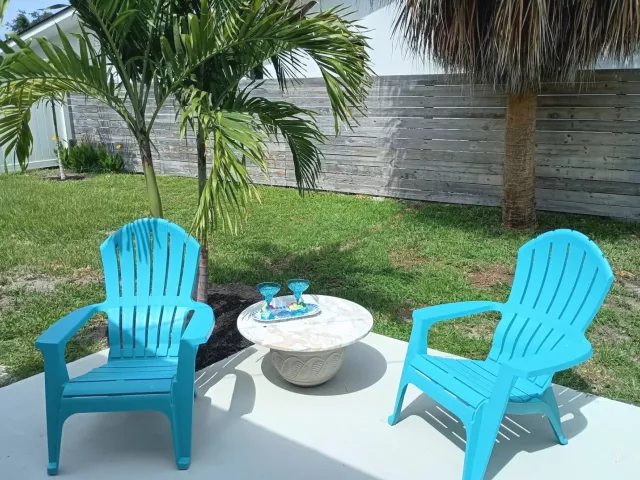 3-bedroom home for rent in Lauderdale By The Sea - 4454 W Tradewinds Avenue W - MondialRealty