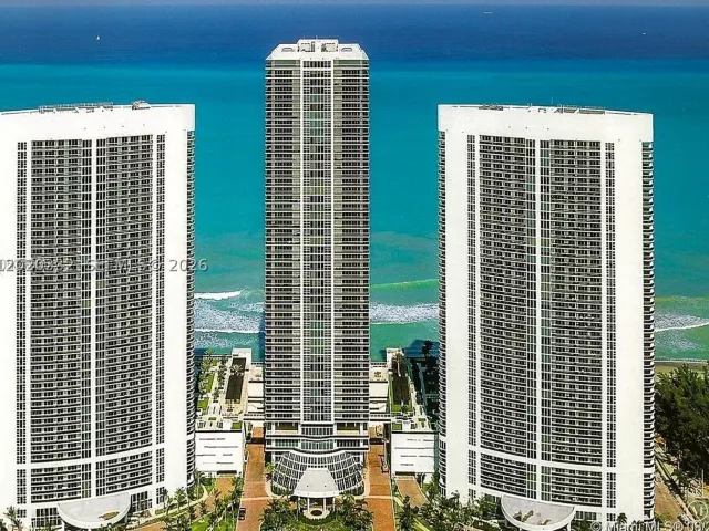 3-bedroom condo for sale in Hallandale Beach - 1800 S Ocean Dr 2301 - MondialRealty