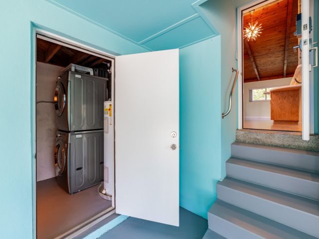 2-bedroom home for sale in Fort Lauderdale - 2631 Key Largo Lane - MondialRealty