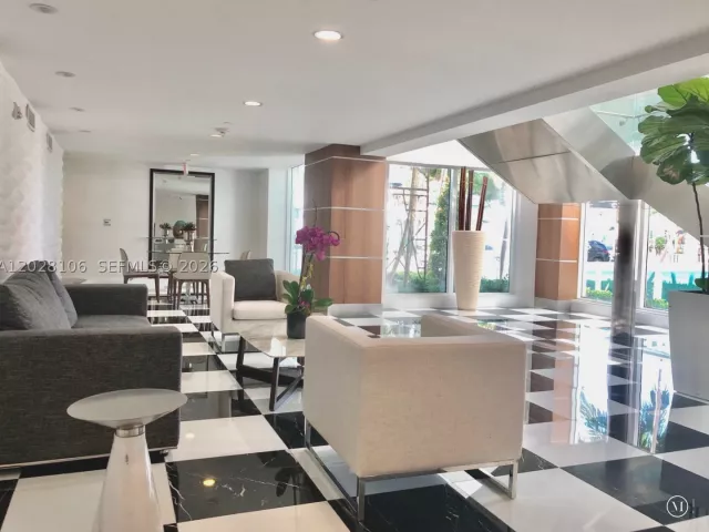 2-bedroom condo for rent in Miami - 1800 N Bayshore Dr 905 - MondialRealty