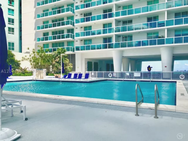 2-bedroom condo for rent in Miami - 1800 N Bayshore Dr 905 - MondialRealty