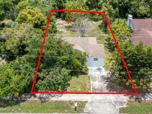 home for sale in Delray Beach - 229 SW 4th Avenue - MondialRealty