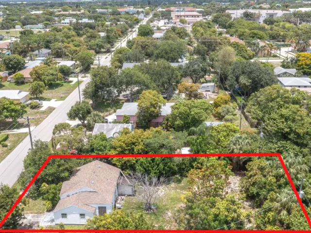 home for sale in Delray Beach - 229 SW 4th Avenue - MondialRealty