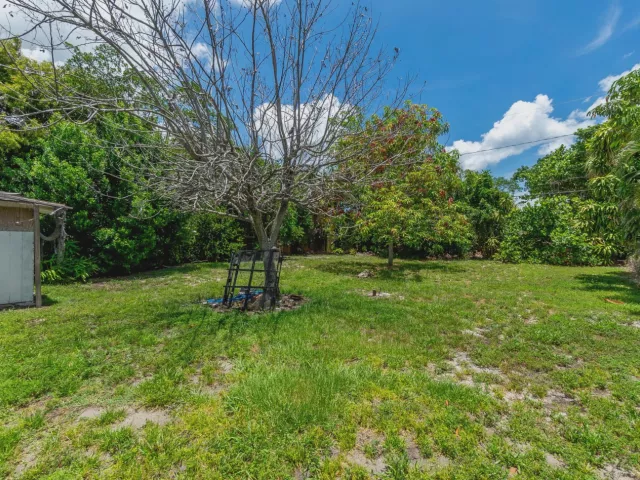 home for sale in Delray Beach - 229 SW 4th Avenue - MondialRealty