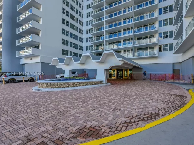 2-bedroom condo for sale in Hallandale Beach - 2030 S Ocean Dr 2018 - MondialRealty