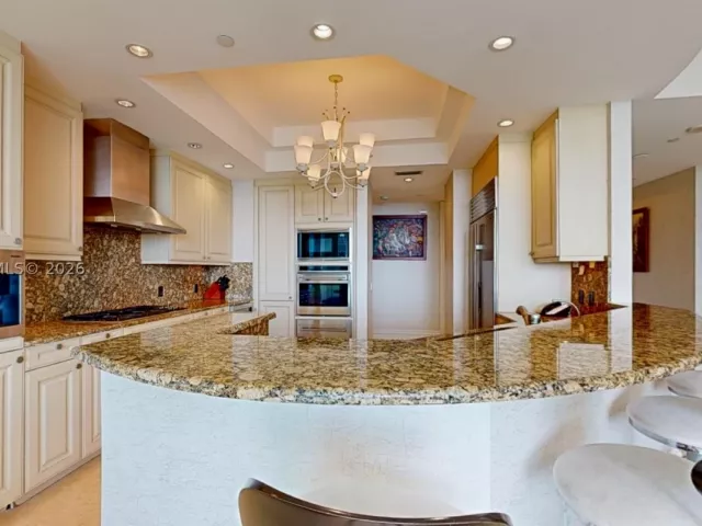 3-bedroom condo for rent in Bal Harbour - 10295 Collins Ave 205 - MondialRealty