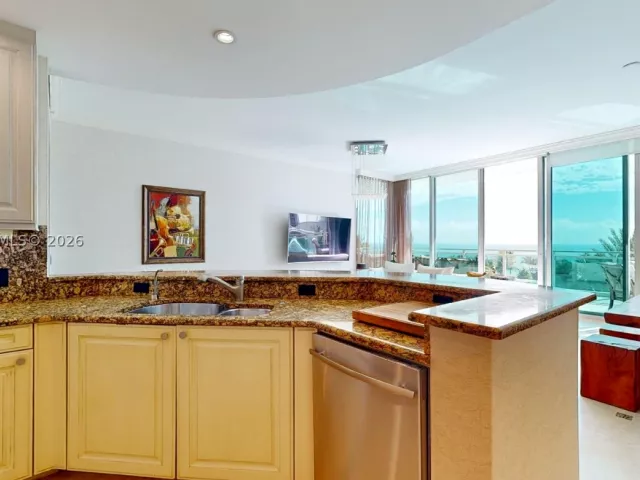 3-bedroom condo for rent in Bal Harbour - 10295 Collins Ave 205 - MondialRealty