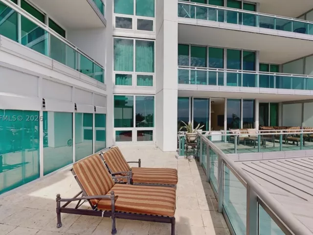 3-bedroom condo for rent in Bal Harbour - 10295 Collins Ave 205 - MondialRealty