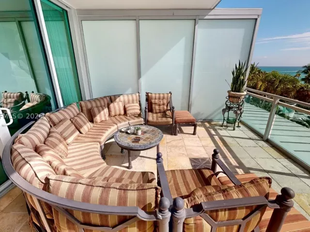 3-bedroom condo for rent in Bal Harbour - 10295 Collins Ave 205 - MondialRealty