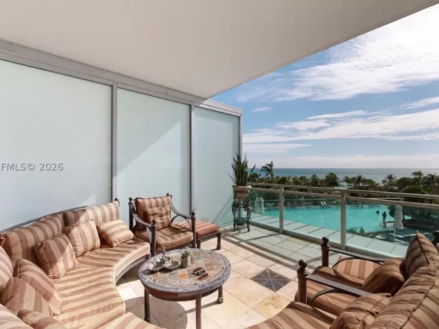 3-bedroom condo for rent in Bal Harbour - 10295 Collins Ave 205 - MondialRealty