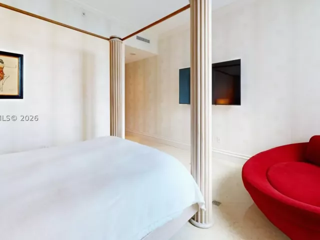 3-bedroom condo for rent in Bal Harbour - 10295 Collins Ave 205 - MondialRealty