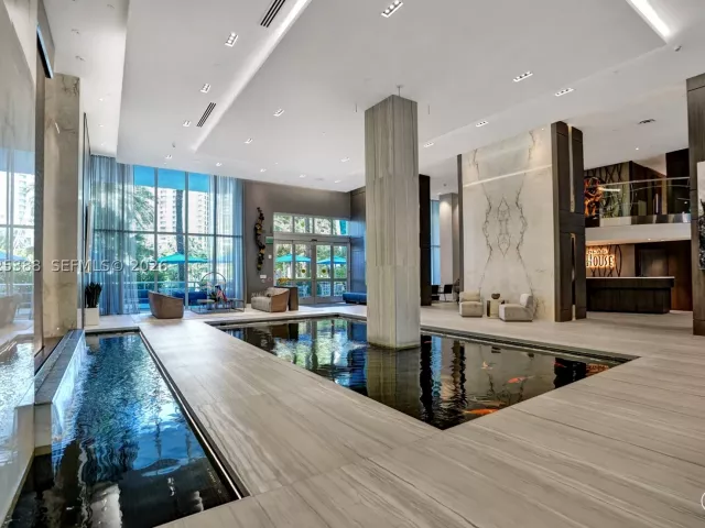 2-bedroom condo for sale in Fort Lauderdale - 333 Las Olas Way 1608 - MondialRealty