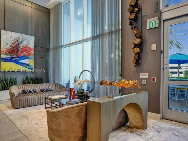2-bedroom condo for sale in Fort Lauderdale - 333 Las Olas Way 1608 - MondialRealty