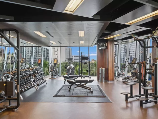 2-bedroom condo for sale in Fort Lauderdale - 333 Las Olas Way 1608 - MondialRealty
