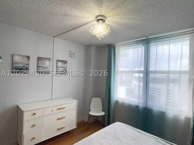 2-bedroom condo for rent in Hollywood - 3725 S Ocean Dr 1219 - MondialRealty