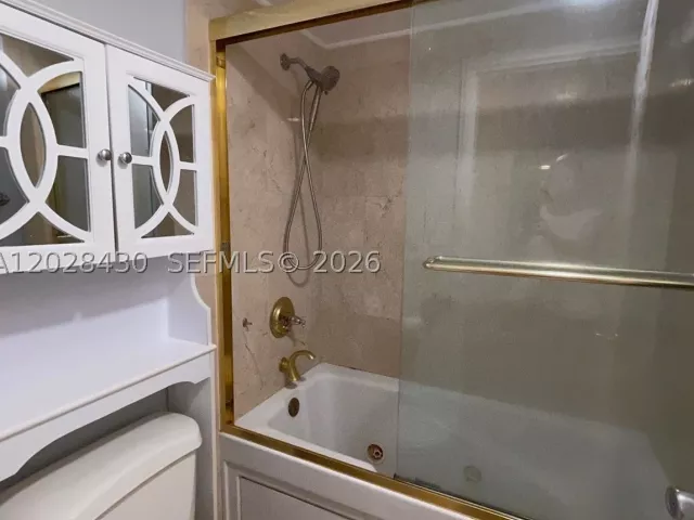 2-bedroom condo for rent in Hollywood - 3725 S Ocean Dr 1219 - MondialRealty