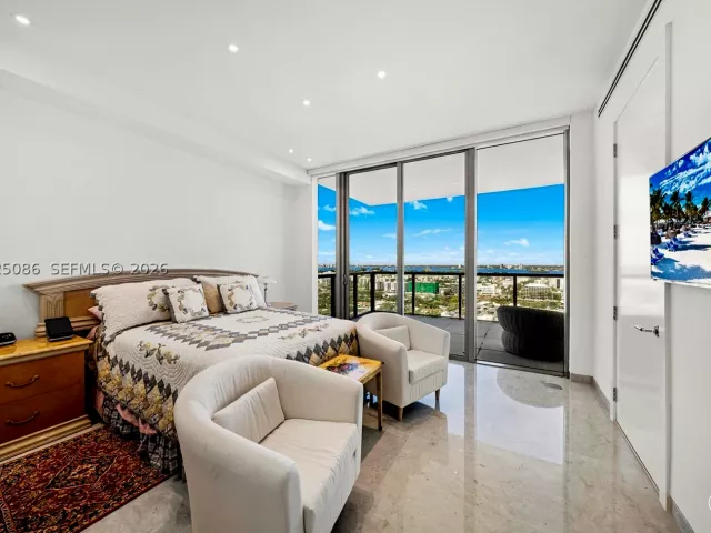 3-bedroom condo for sale in Bal Harbour - 9701 Collins Ave 2001S - MondialRealty