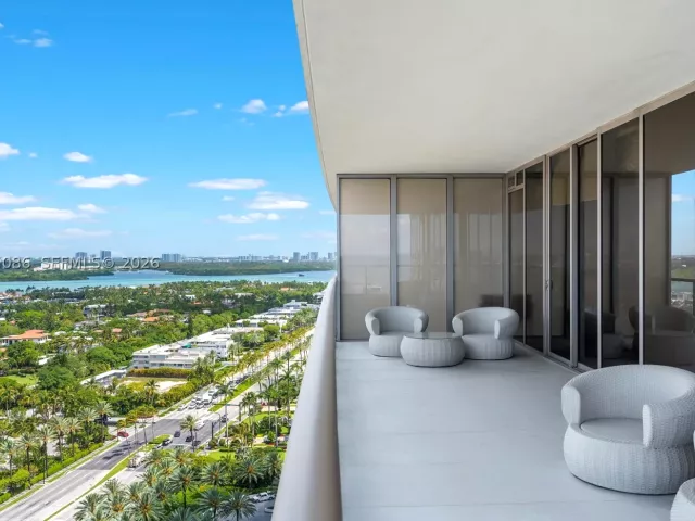 3-bedroom condo for sale in Bal Harbour - 9701 Collins Ave 2001S - MondialRealty