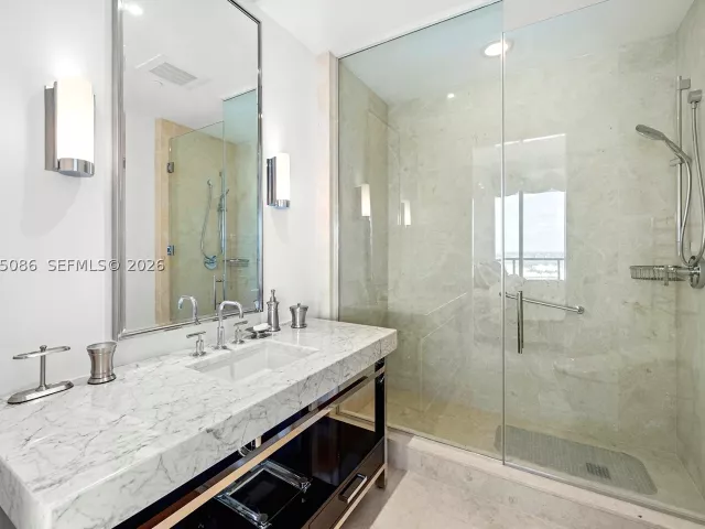 3-bedroom condo for sale in Bal Harbour - 9701 Collins Ave 2001S - MondialRealty