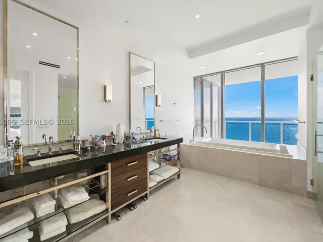 3-bedroom condo for sale in Bal Harbour - 9701 Collins Ave 2001S - MondialRealty