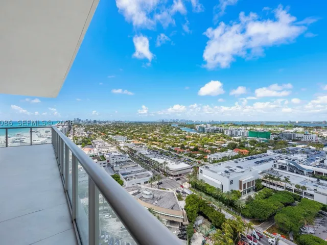 3-bedroom condo for sale in Bal Harbour - 9701 Collins Ave 2001S - MondialRealty