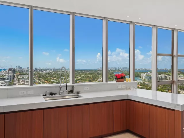 3-bedroom condo for sale in Bal Harbour - 9701 Collins Ave 2001S - MondialRealty