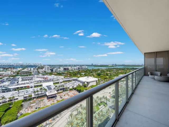 3-bedroom condo for sale in Bal Harbour - 9701 Collins Ave 2001S - MondialRealty