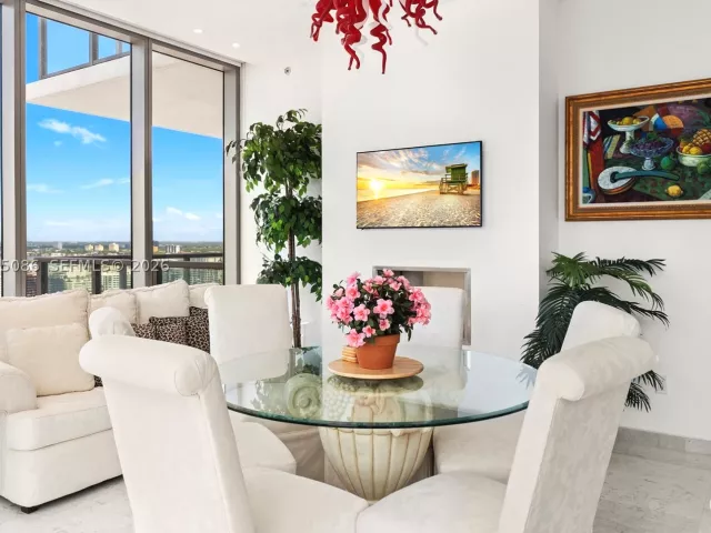 3-bedroom condo for sale in Bal Harbour - 9701 Collins Ave 2001S - MondialRealty