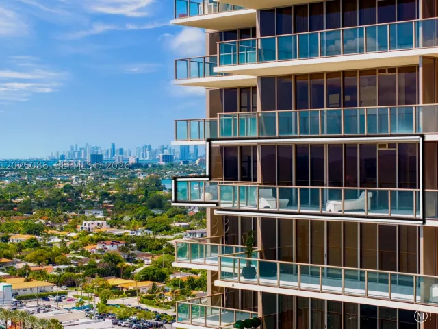 3-bedroom condo for sale in Bal Harbour - 9701 Collins Ave 2001S - MondialRealty