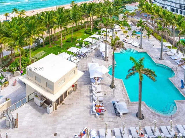3-bedroom condo for sale in Bal Harbour - 9701 Collins Ave 2001S - MondialRealty