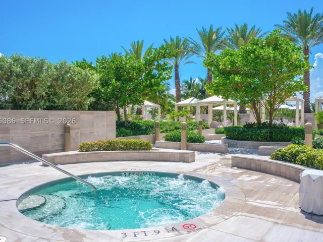 3-bedroom condo for sale in Bal Harbour - 9701 Collins Ave 2001S - MondialRealty