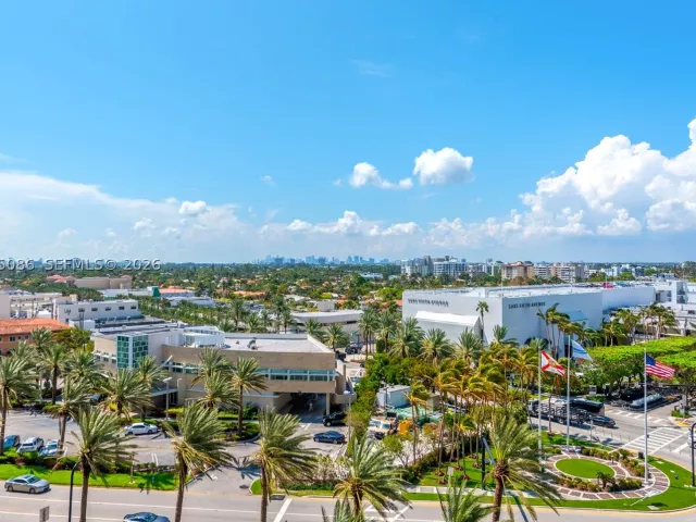 3-bedroom condo for sale in Bal Harbour - 9701 Collins Ave 2001S - MondialRealty