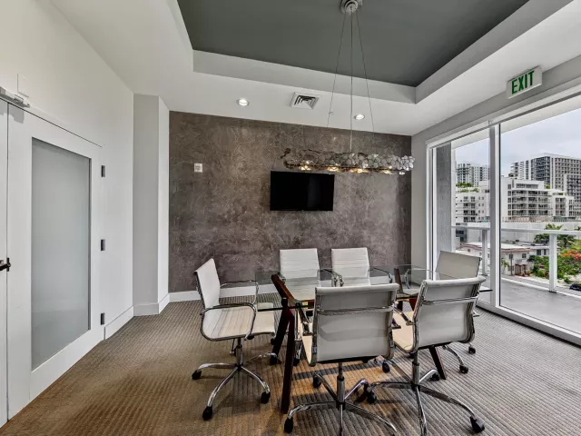 3-bedroom condo for rent in Miami - 600 NE 27th Street 1605 - MondialRealty